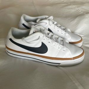 NWOT Women’s Nike Court Legacy Next Nature Shoes